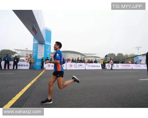 南京街舞队在马拉松大满贯中的意识表现与团队精神深度解析 南京街舞队在马拉松大满贯中的意识表现与团队精神深度解析